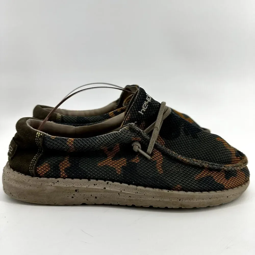 Hey Dude Wally Camouflage Sneakers Lightweight Elastic Laces Green Y4 L5